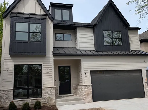 120 N Walnut St, Elmhurst, IL 60126