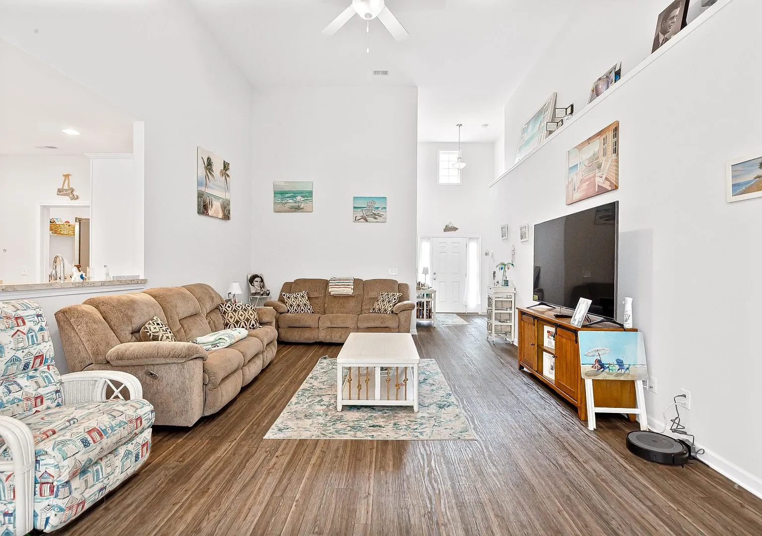 Spacious Home in Barons Bluff North — Photo 4