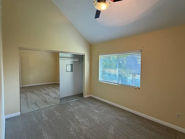 1601 Tina Pl — Photo 8