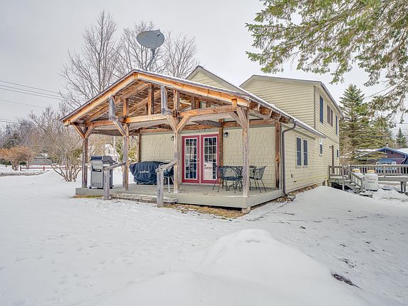 5th image of 74 Broad St