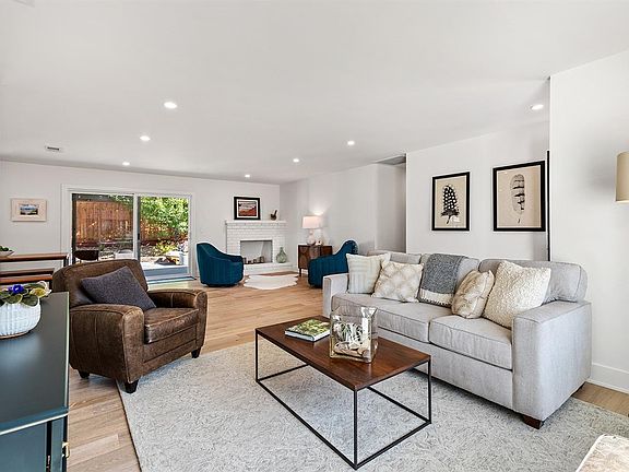 3rd image of 331 Azalea Court