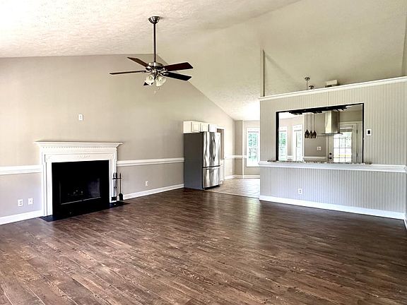 3rd image of 124 Bayou Ct