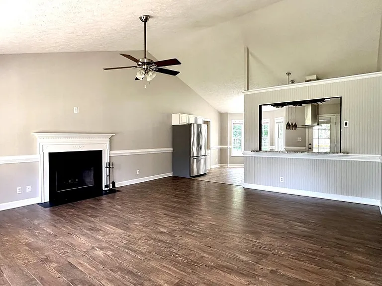 124 Bayou Ct — Photo 3