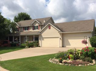 1343 Iverness Pl, MAHTOMEDI, MN 55115