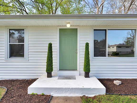 2nd image of 3667 Burbeck Dr