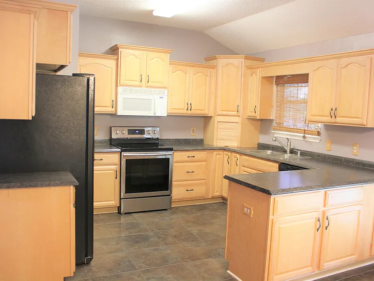 3665 Burton Cir — Photo 2