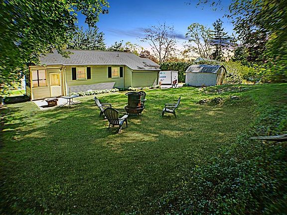 2nd image of 5 Marion Dr