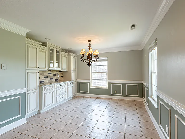 3029 Champions Dr — Photo 14
