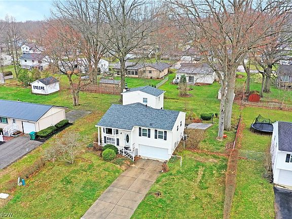 3rd image of 3702 Hightree Ave SE