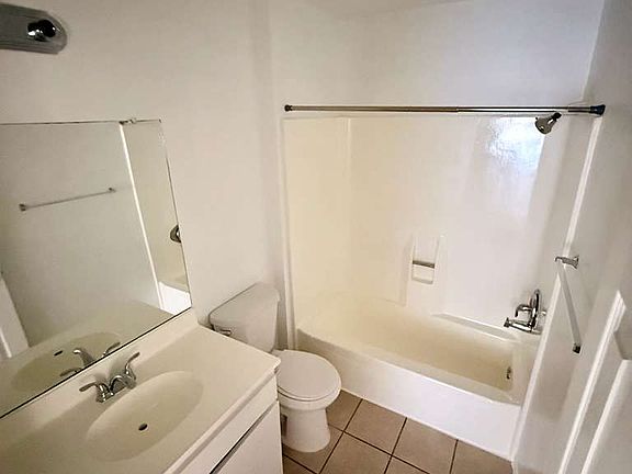3rd image of 316 E Avenue Q #9