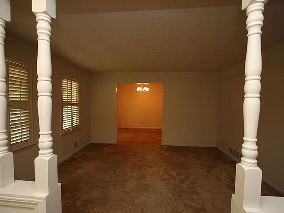 3rd image of 4841 Rockwood Dr