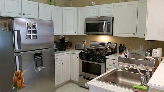 3rd image of 65 Katherine Ct