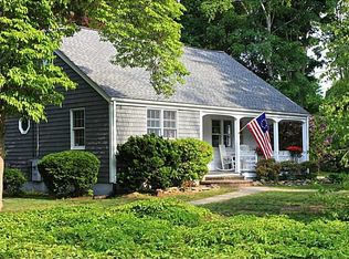 50 S Meadow Ln, Barrington, RI 02806