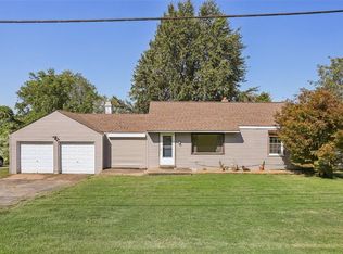 11355 Mehl Ave, Florissant, MO 63033