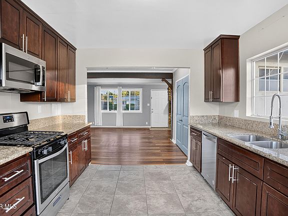5th image of 1109 W Oldfield St