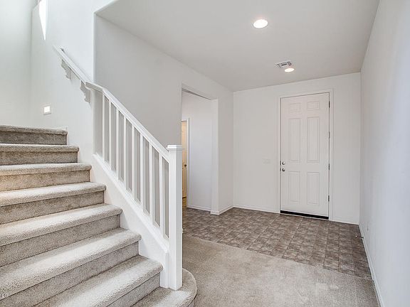 4th image of 41053 W Patricia Ln