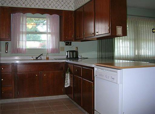 5th image of 539 W 14th St