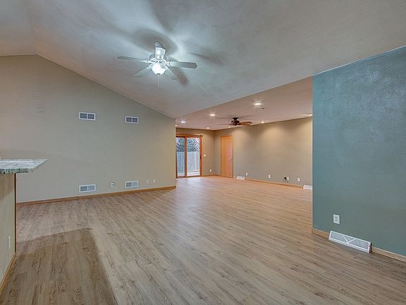 5th image of 4100 Sandstone Dr