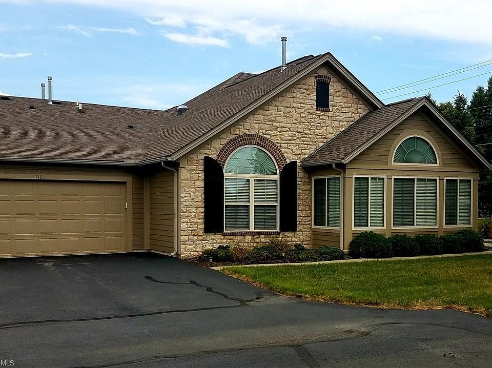 1st image of 110 Quarry Lakes Dr