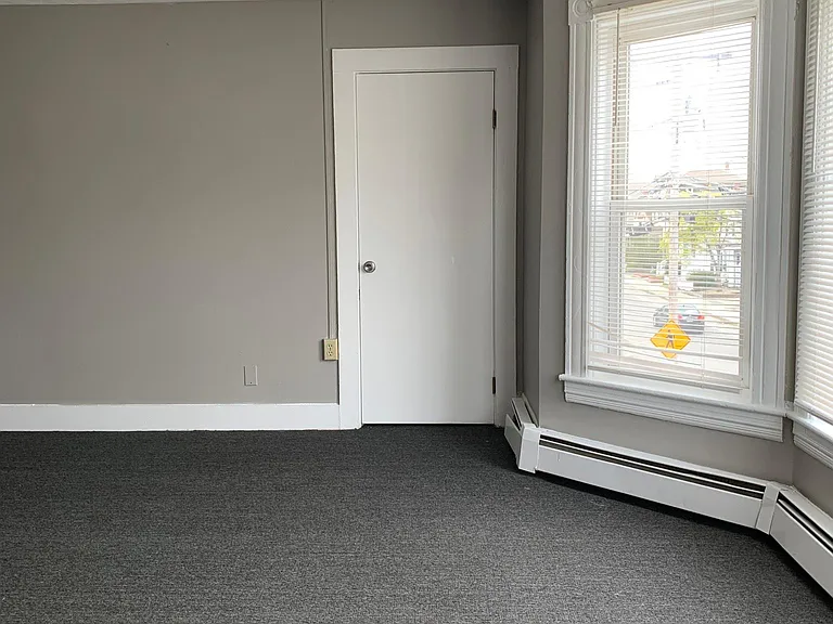 18 E Pearl St #B-3 — Photo 8