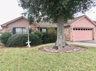 2705 Saba Ln, Port Neches, TX 77651