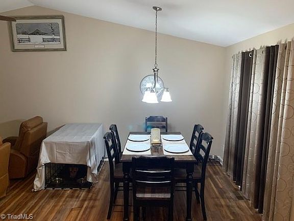 5th image of 125 Lemons St