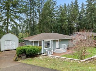 140 NE Briggadun Dr, Belfair, WA 98528