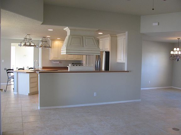 5th image of 105 Birch Ct
