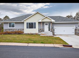 31104 Magnolia Ln, Lindstrom, MN 55045