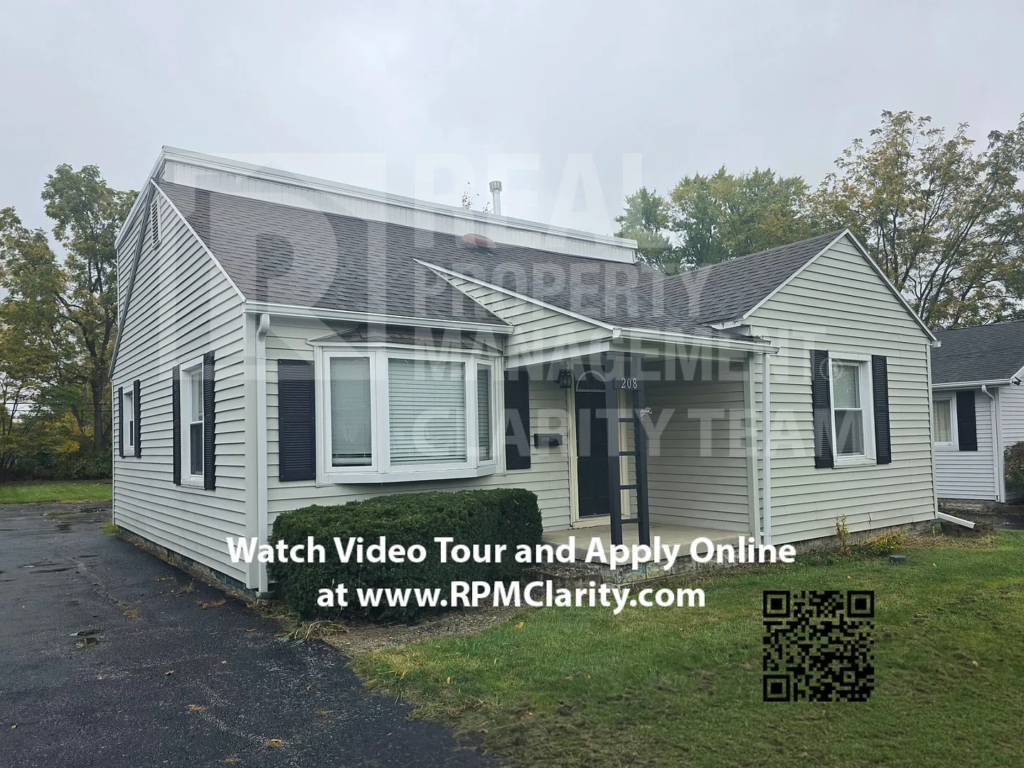 Beautiful 3 Bed / 2 Bath Home in Findlay — Photo 1