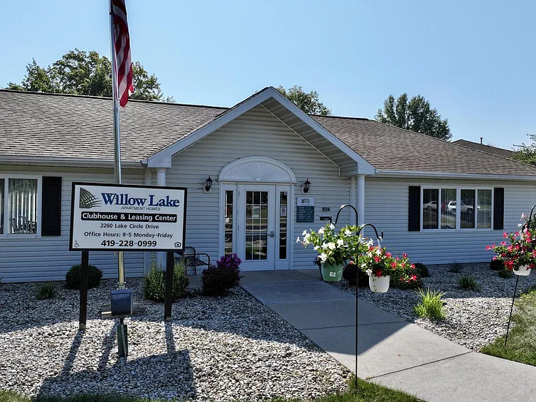 Willow Lake — Photo 60