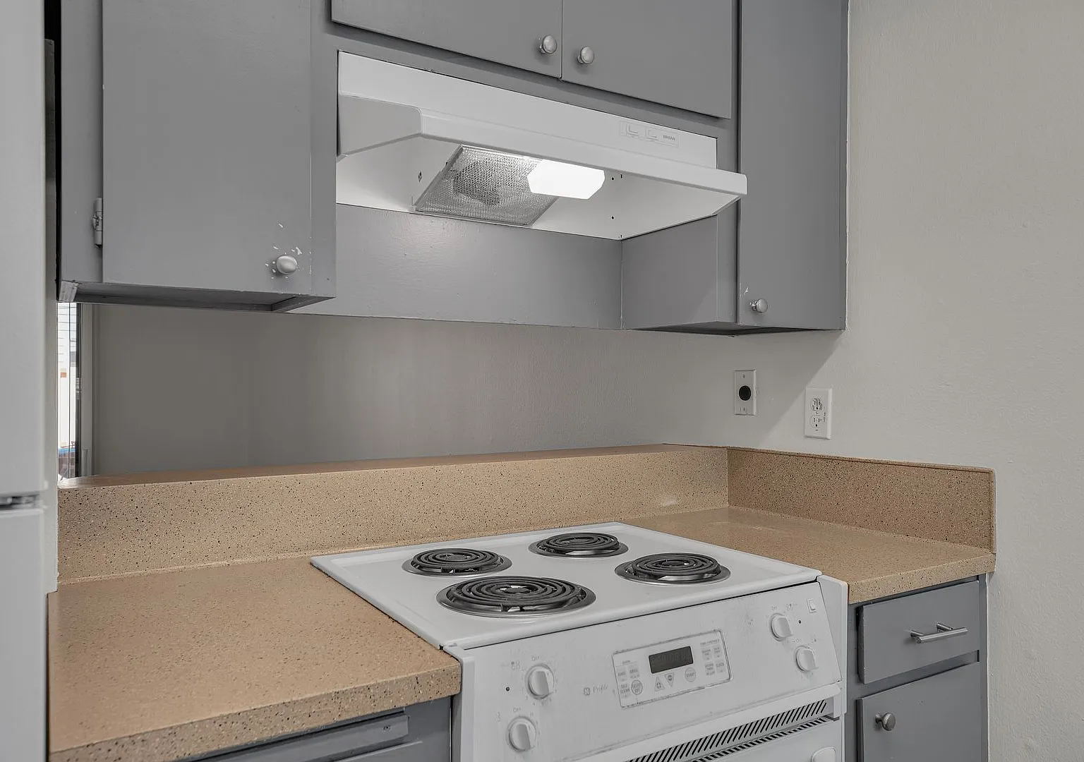 #329 Maple View Apartments — Photo 4