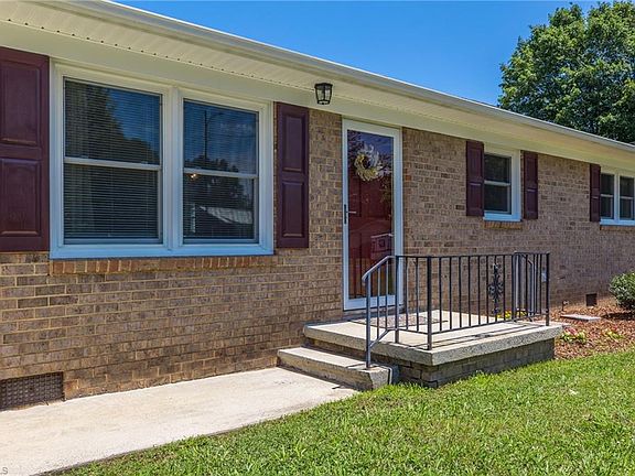 4th image of 106 Eastway Ln