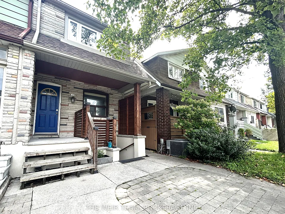 35 Rushbrooke Ave #UPPER