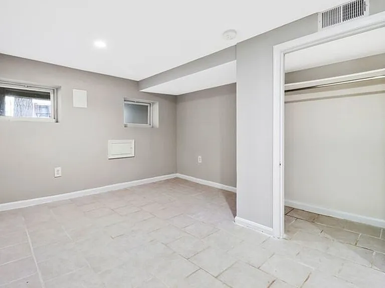 1358 Parkwood Pl NW — Photo 51