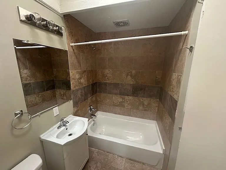 2721 S Minnesota Ave — Photo 6