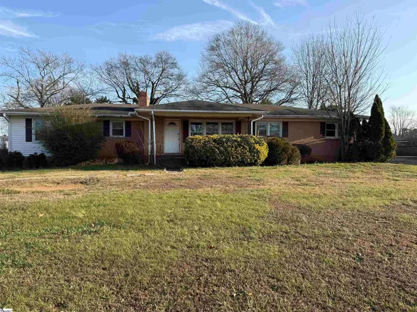 122 Buddy Ave, Greer, SC 29651