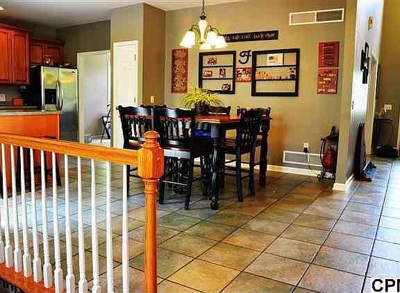 4th image of 12 Orchard Dr