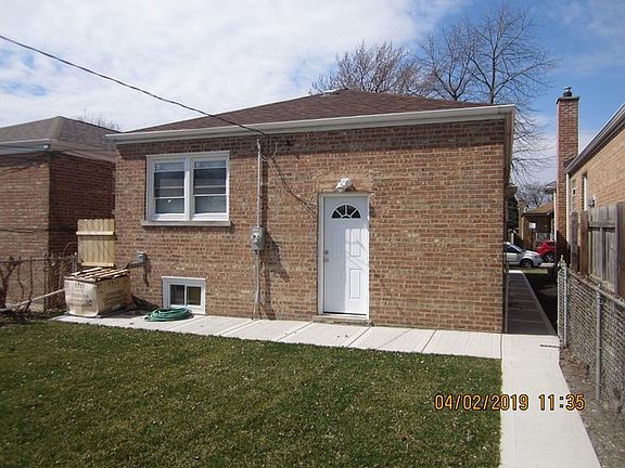 3rd image of 4727 S Lawler Ave