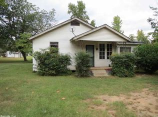 1802 W Pine St, Warren, AR 71671