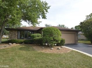 11955 N Pinecreek Dr, Orland Park, IL