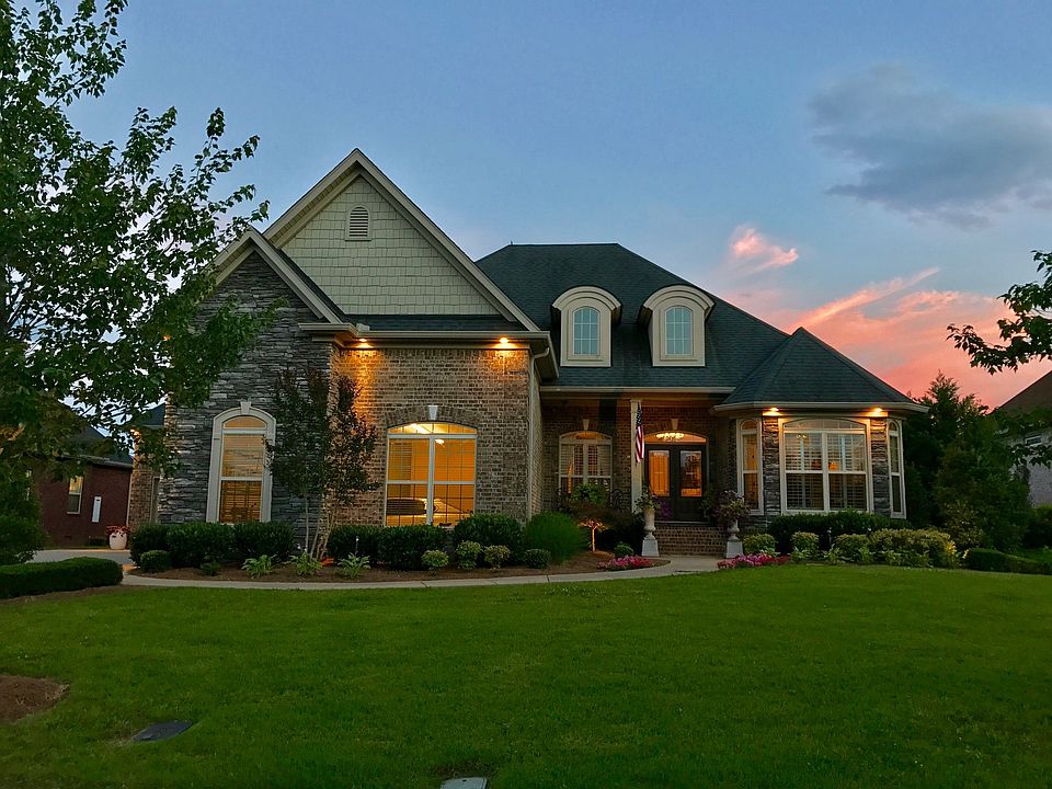 1st image of 608 Gardenia Way