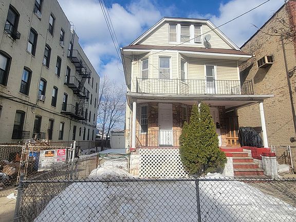 2nd image of 895 Lenox Road