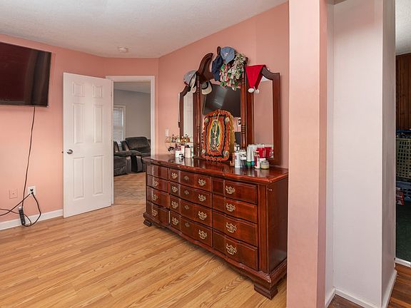 5th image of 931 Idlewild Dr