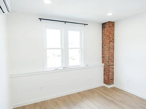 5th image of 325 Strouse Ave #A