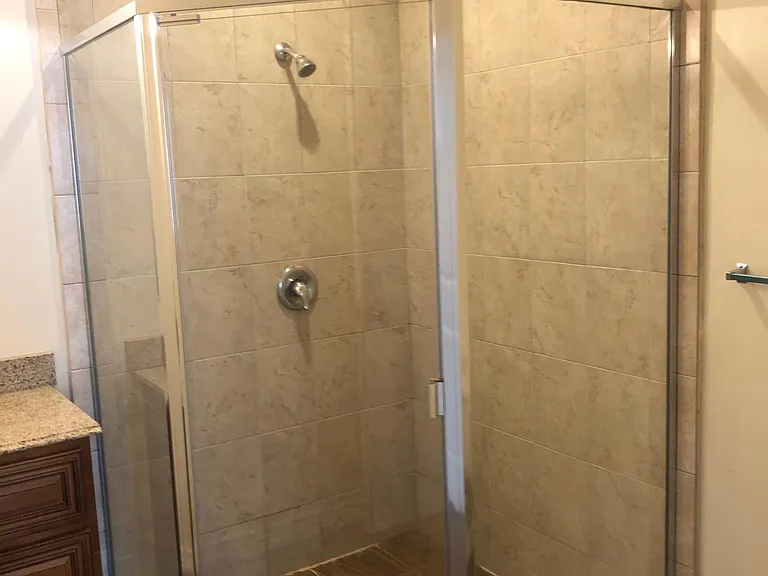16423 Victory Blvd #5 — Photo 15