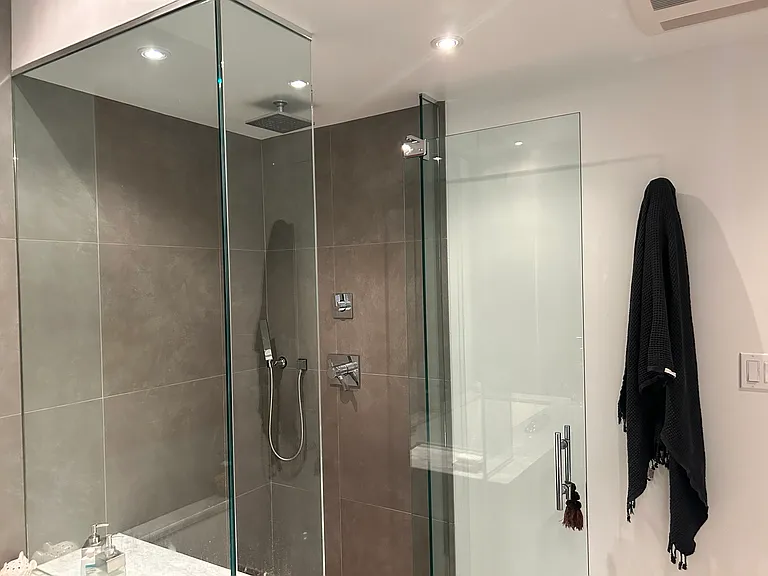 Bedroom#1 - shower in private bathroom.