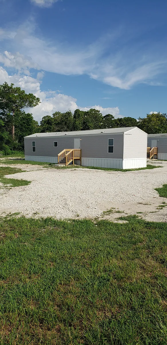 Building Photo - 17034 Meridian Blvd