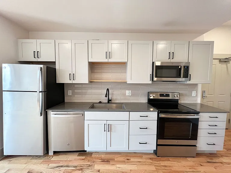 1338 Main Street — Photo 16
