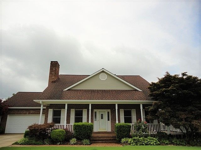 1st image of 5 Darby Hill Ln